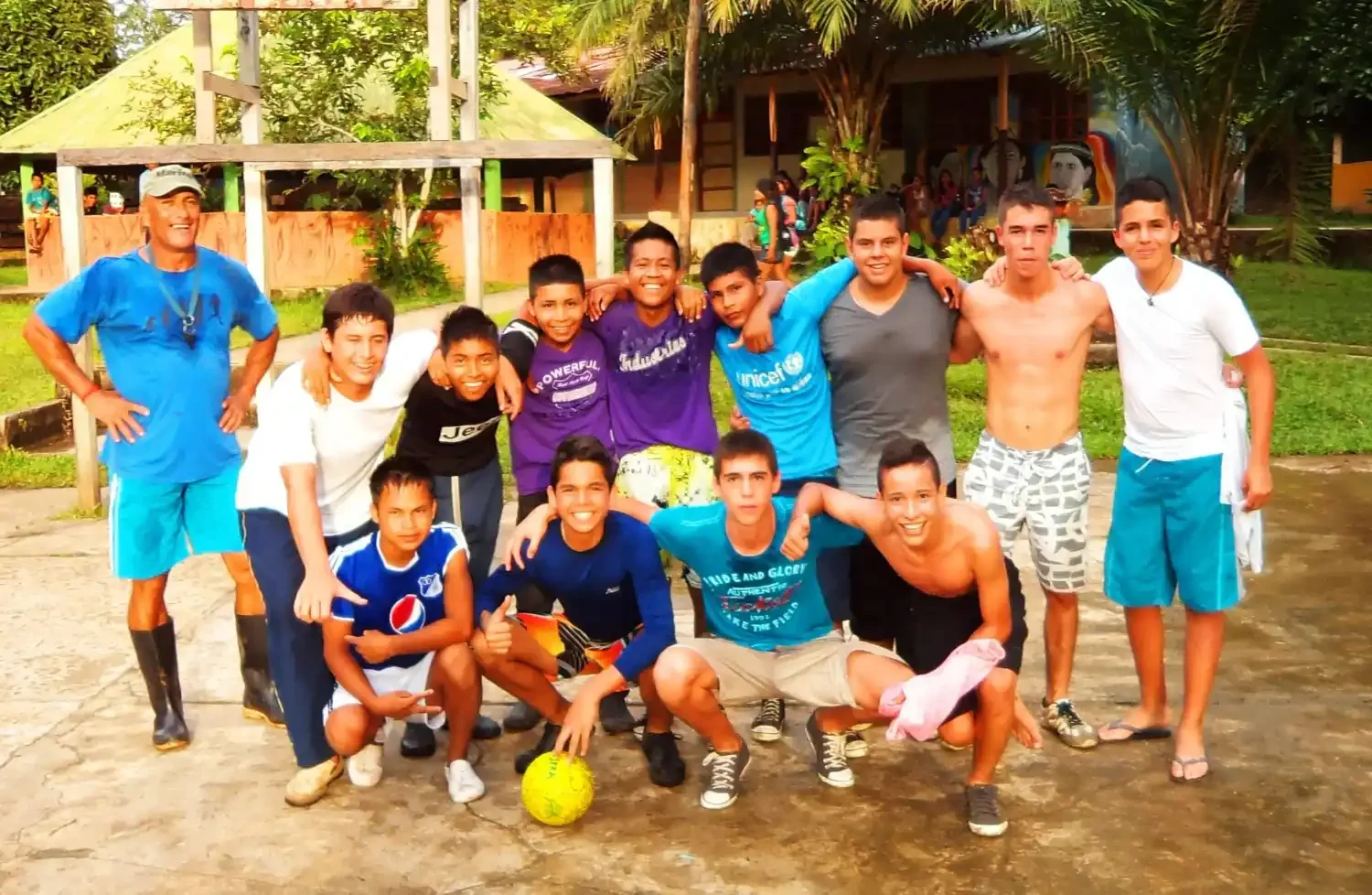 Colegio Encuentros — Intercambio Socio Cultural y Deportivo en internado Tikuna