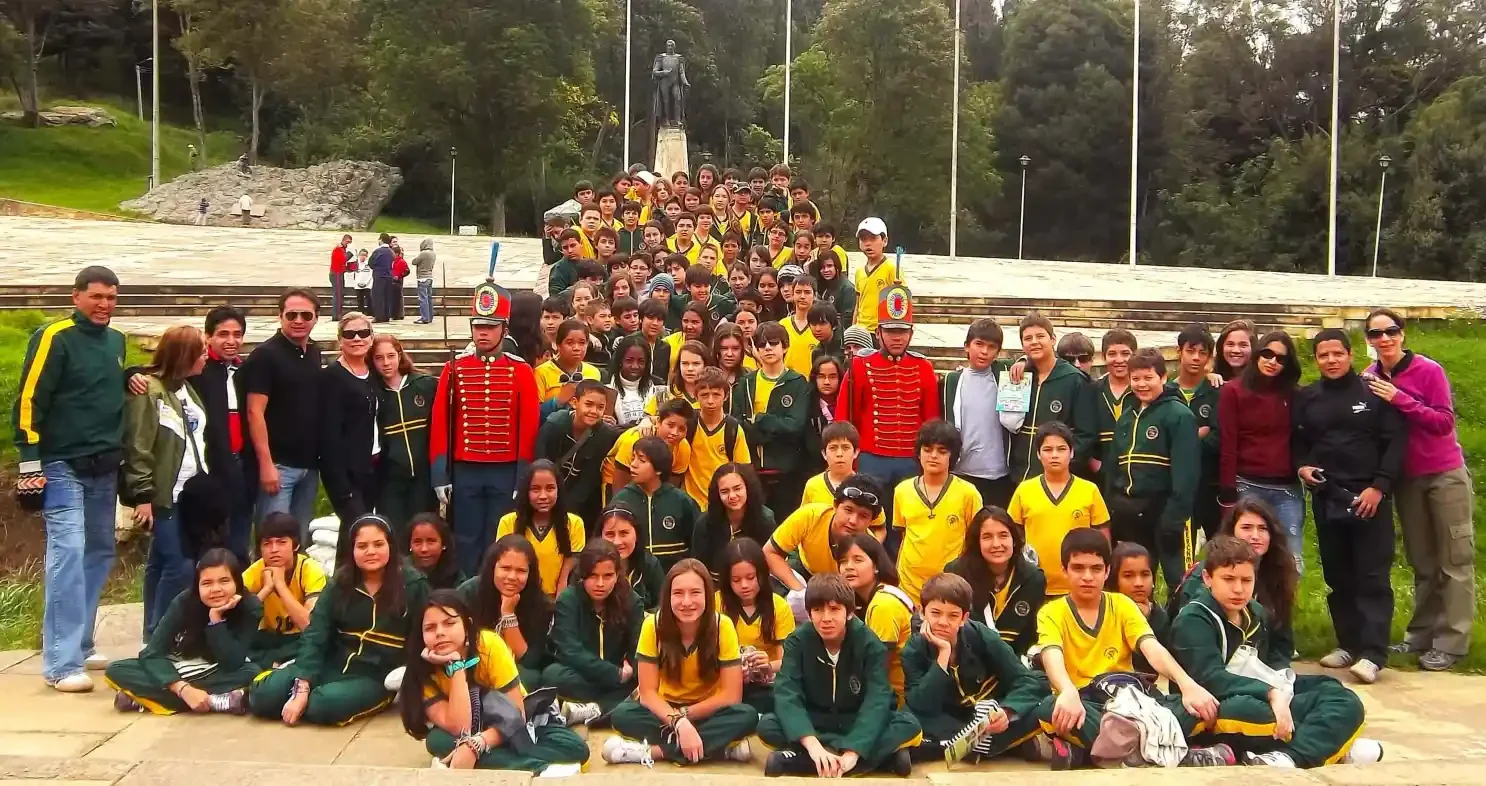Colegio Berchmans — Puente de Boyacá