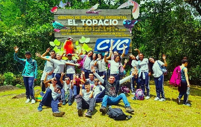 Salida pedagógica — Caminata por sendero ecológico