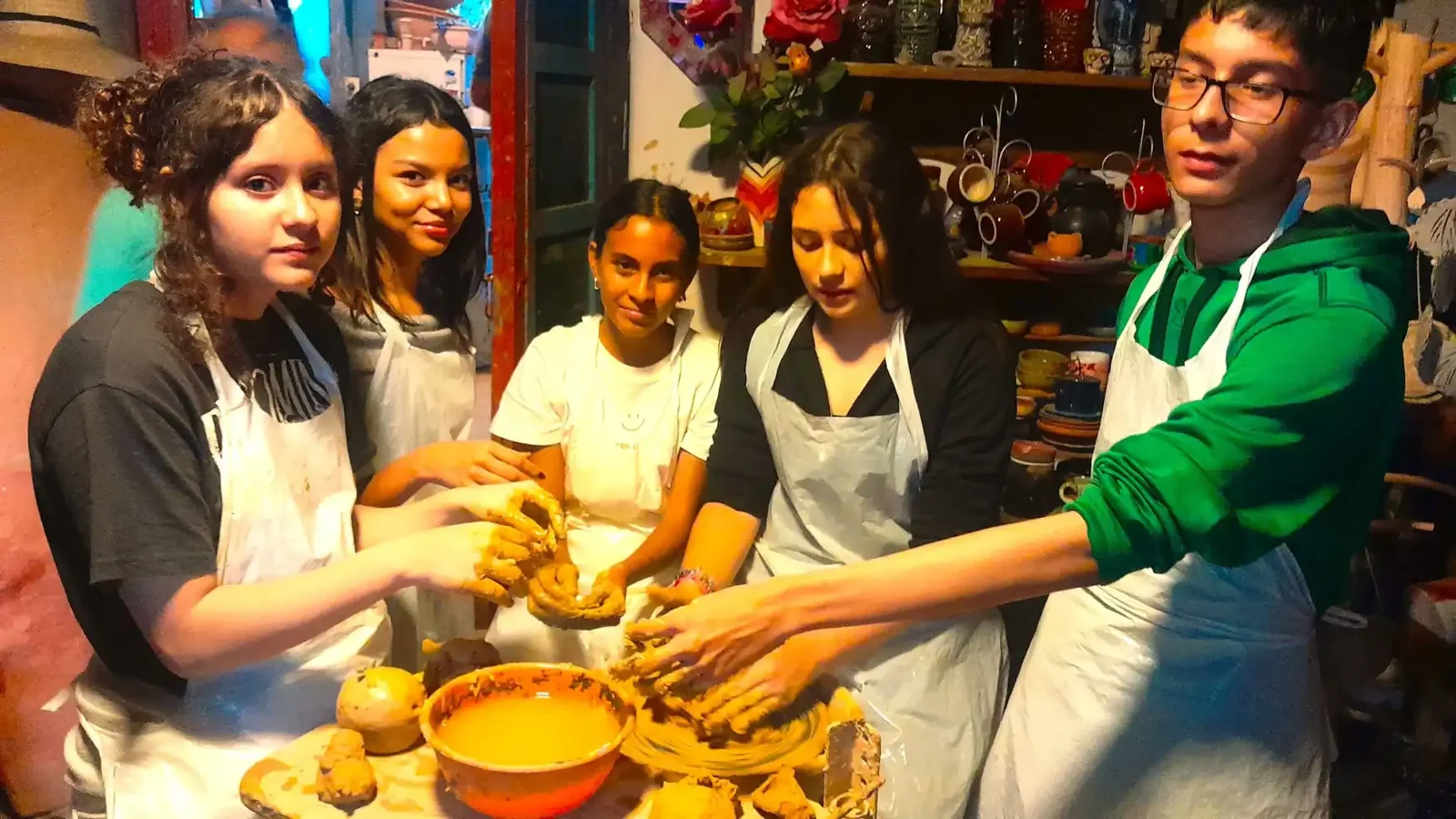 Colegio Encuentros — Taller de Cerámica en Raquira